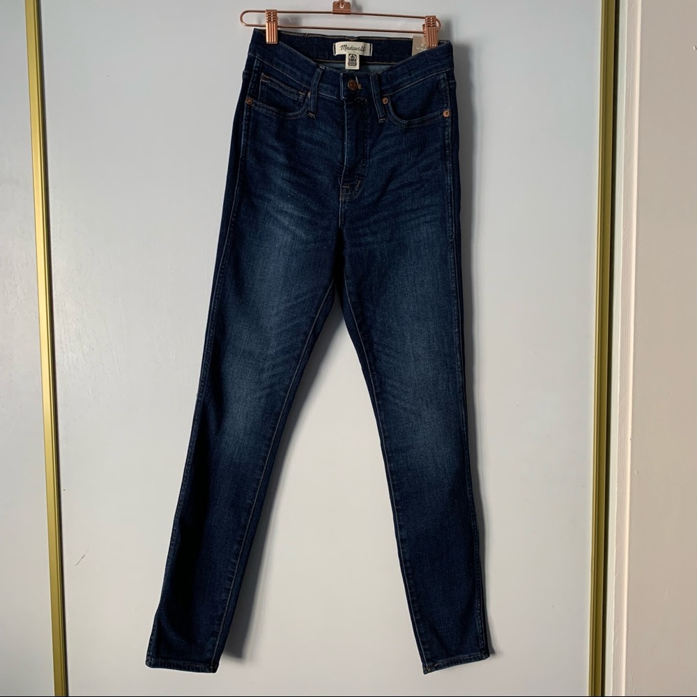 10" High-Rise Skinny Jeans in Woodland Wash: TENCEL Denim Edition - Picture 6 of 12